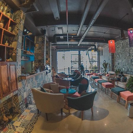 Geminai Hotel&Café Ðồng Hới Buitenkant foto