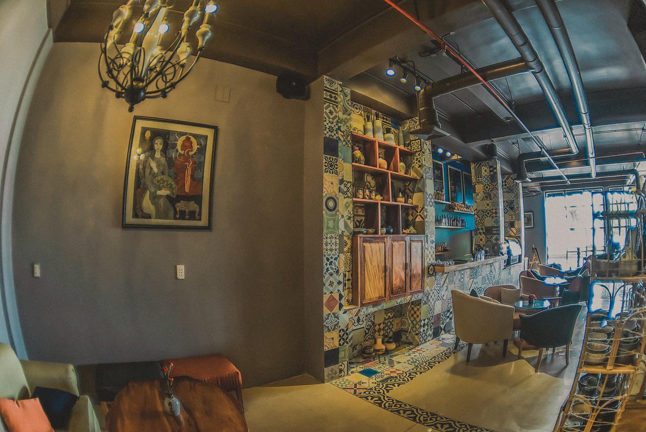 Geminai Hotel&Café Ðồng Hới Buitenkant foto