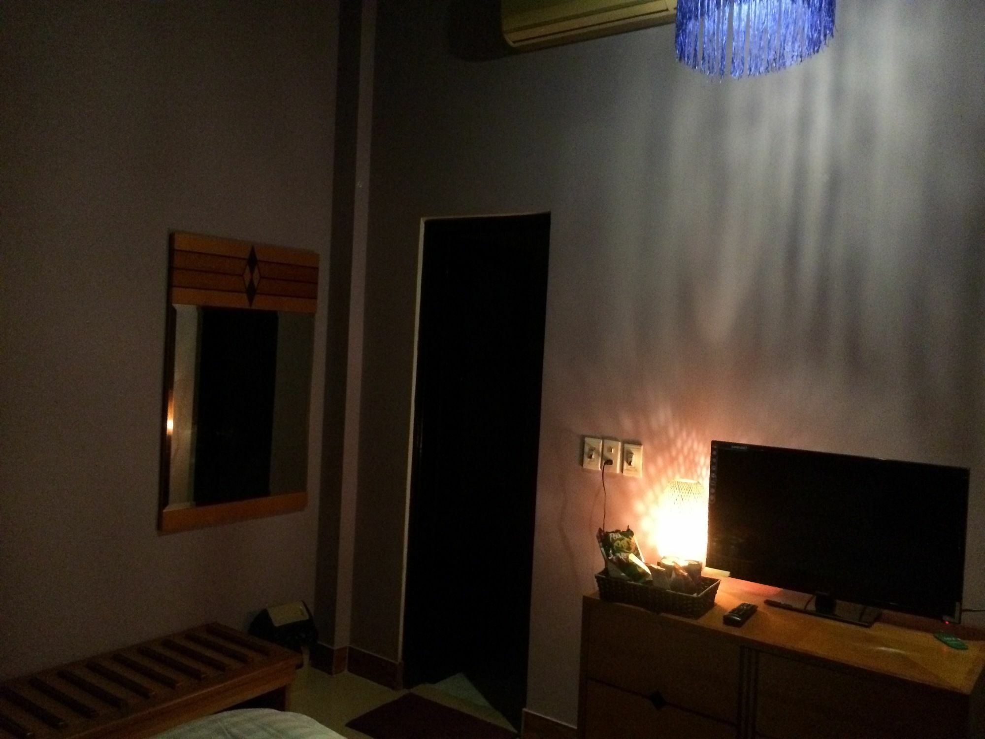 Geminai Hotel&Café Ðồng Hới Buitenkant foto